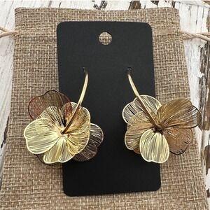 Flower Petal Hoop Earrings Gold Tone Hinge Hoops NEW